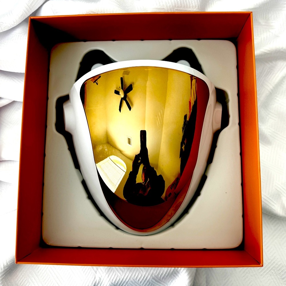 LED Face Mask Therapy, Halo